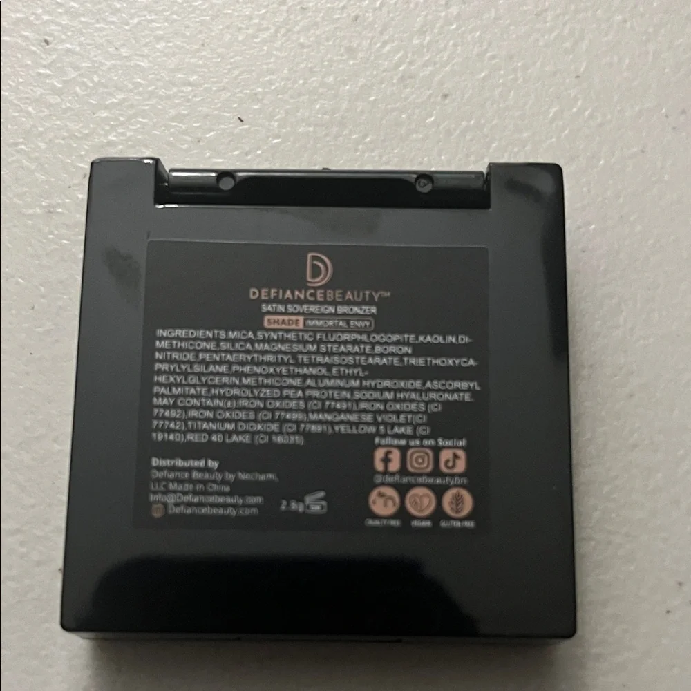 Defiance Beauty achieve sculpted
